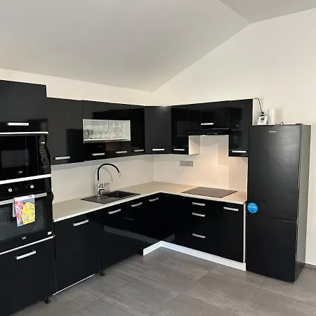 75m2 Klid Priroda Pro Rodinu 아파트 *